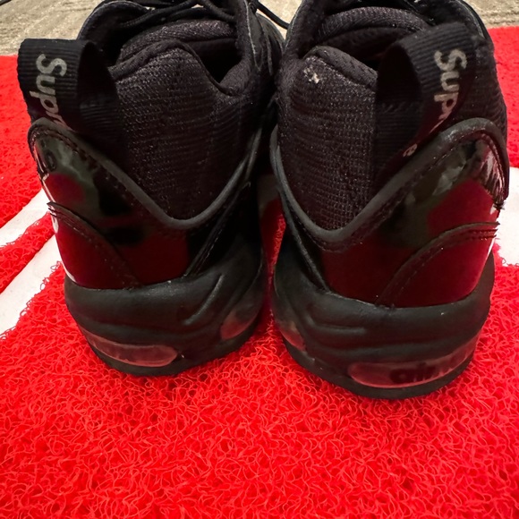 Supreme x Air Max 98 ‘Black’ - Picture 5 of 16